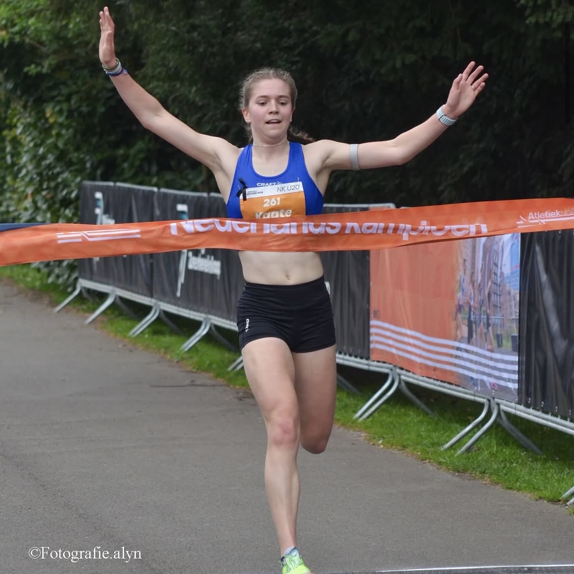 Kaate Mulders wint het eerste officiële NK 5km in Nijmegen