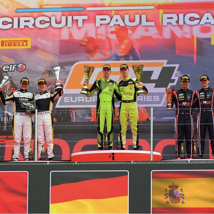 Mees Houben finisht op P2 bij debuut GT4