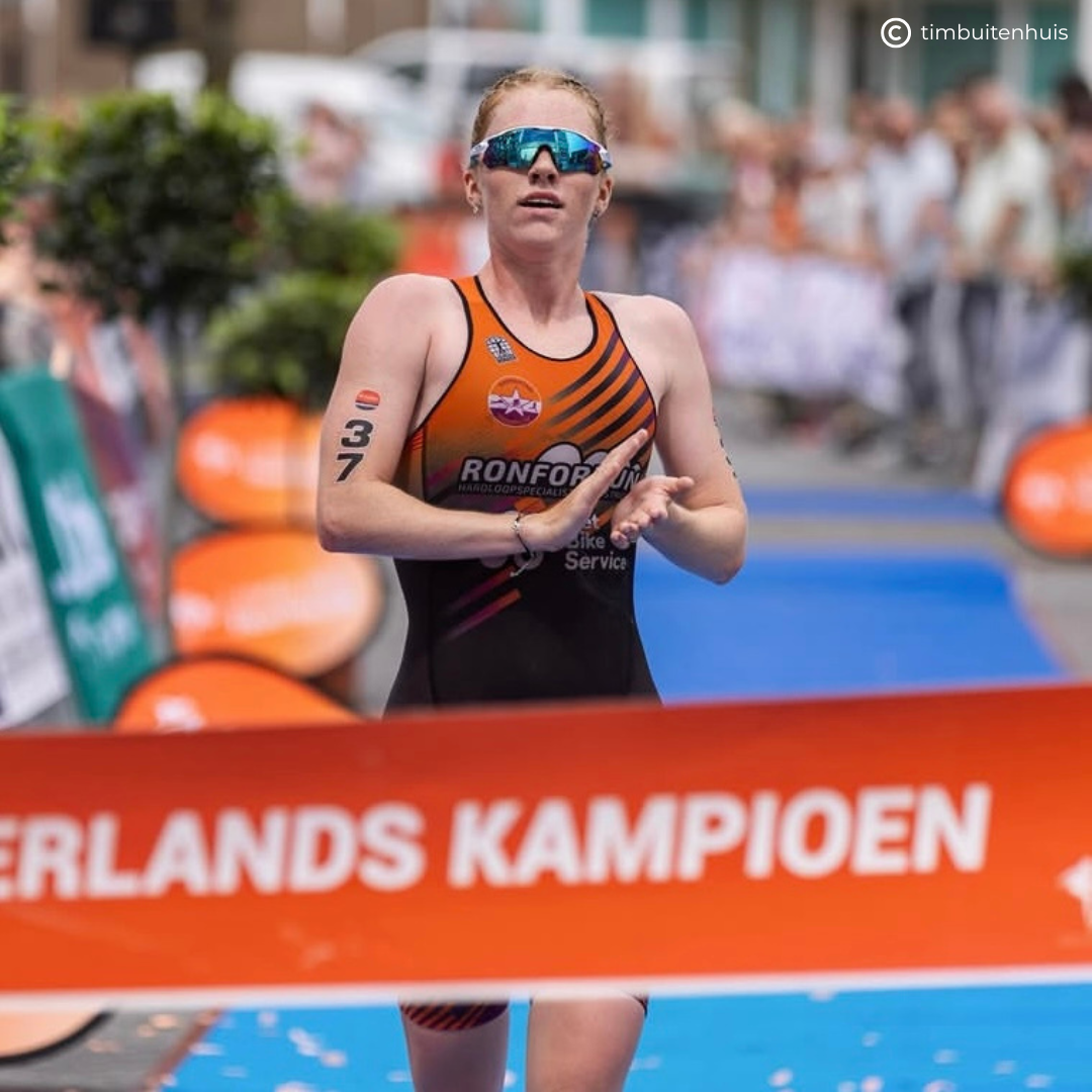 Merel Veltman pakt de Nederlandse titel bij U23 en wordt 2de bij Elite