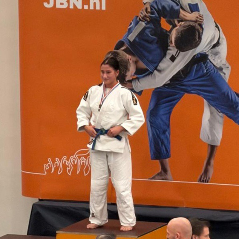 Surani Handels pakt goud op NK Jiujitsu